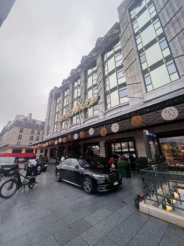 Paris on Foot: Discovering the Magic Around Samaritaine 🇫🇷