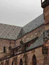 THE TIMELESS FAÇADE OF BASLER MÜNSTER 🇨🇭