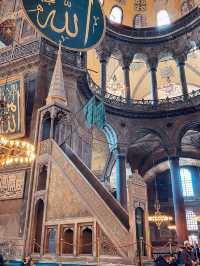 The Majestic Hagia Sophia: A Must-Visit in Istanbul! 🕌✨