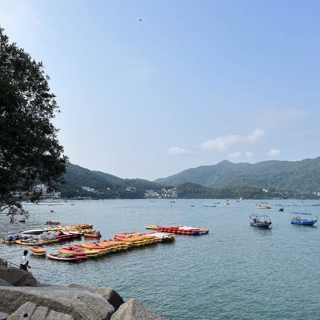 佗佗佻佻漫步西貢海濱 