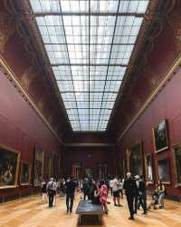 The Immersive Experience of Louvre Museum