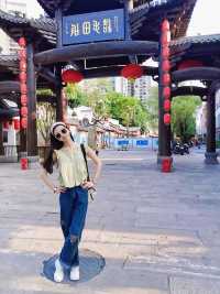 在深圳古色古香的手造文化街