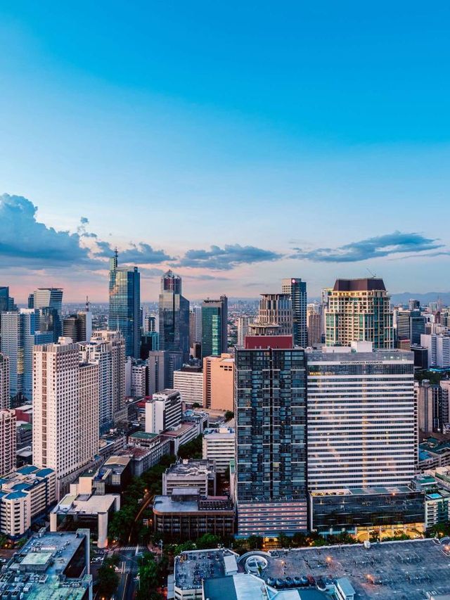 🌟✨ Makati's Gem: Luxe Comfort Meets Convenience 🏨🇵🇭