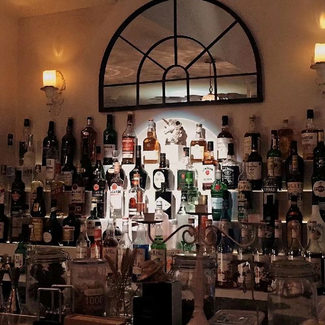 Eden Cocktail：歐式酒吧，適合拍照、約會、小酌