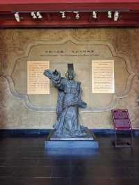 皇澤寺——女皇帝武則天祀廟。