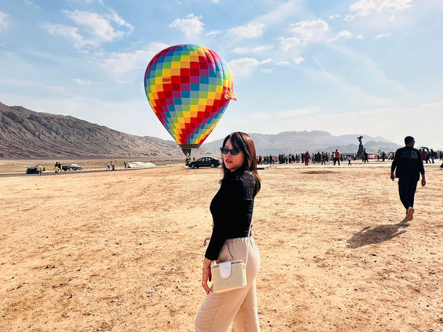 Finally , I Saw the Flaming Mountains in Real Life! 🇨🇳