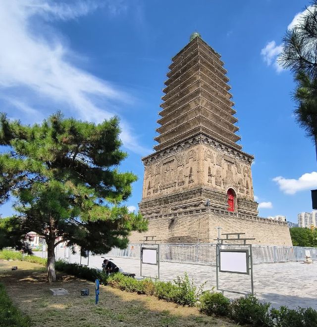 朝陽雙塔。