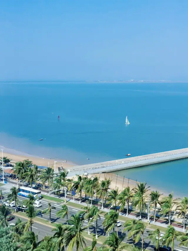 Haikou Seaview Hotel | A great place for kids to play in the sand and water. 