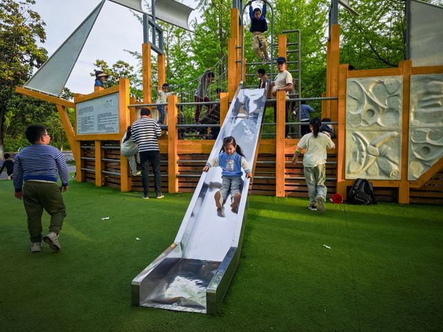 寶藏公園、超好玩彩虹滑道、兒童樂園 玩得停不下來！