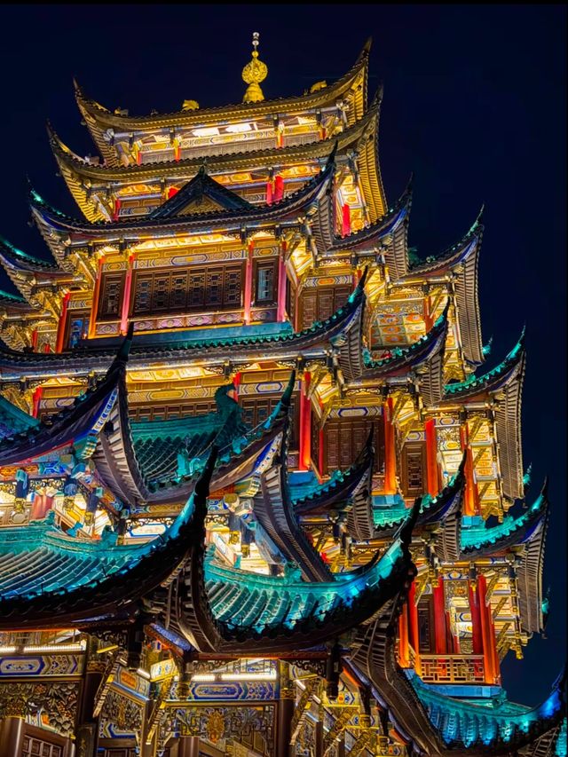 重慶式浪漫!鴻恩寺的亮燈儀式真的太美了!