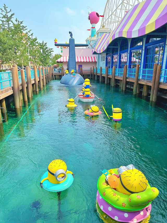 Minion Land: The only place where being silly is mandatory 🤪