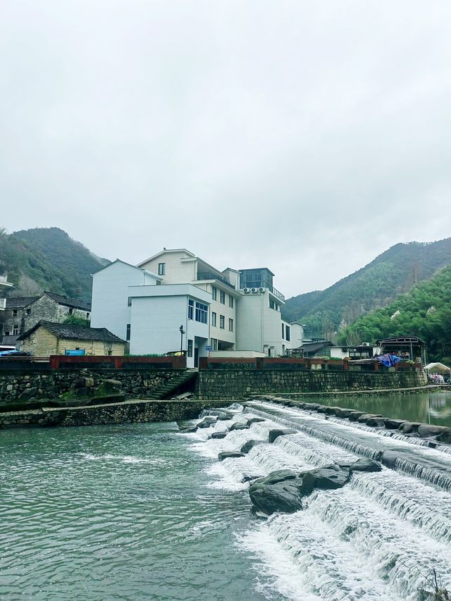 新昌里家溪村，紹興版的《富春山居圖》