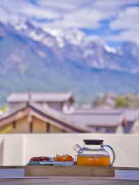 在麗江白沙古鎮！日照金山景觀房真嘅愛了