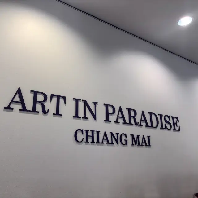 Art in Paradise