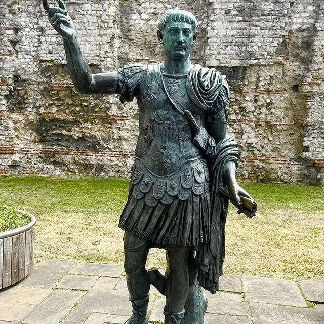 Free London Walking Tour: Uncover London’s 2000 Year Roman History!