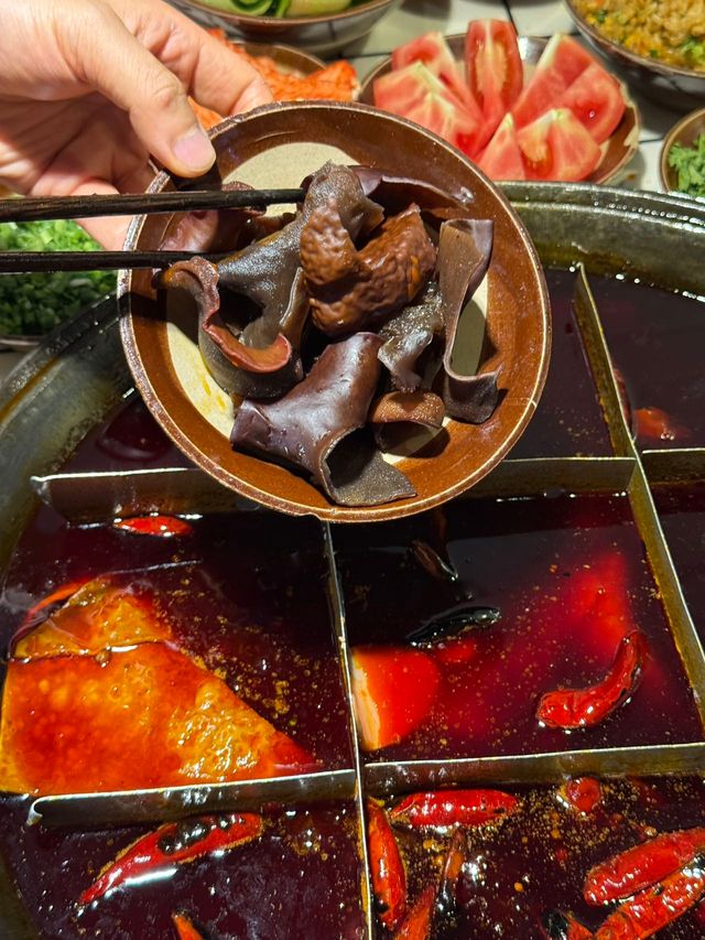 觀音橋巷子裡！反反覆覆去食嘅社區老火鍋！