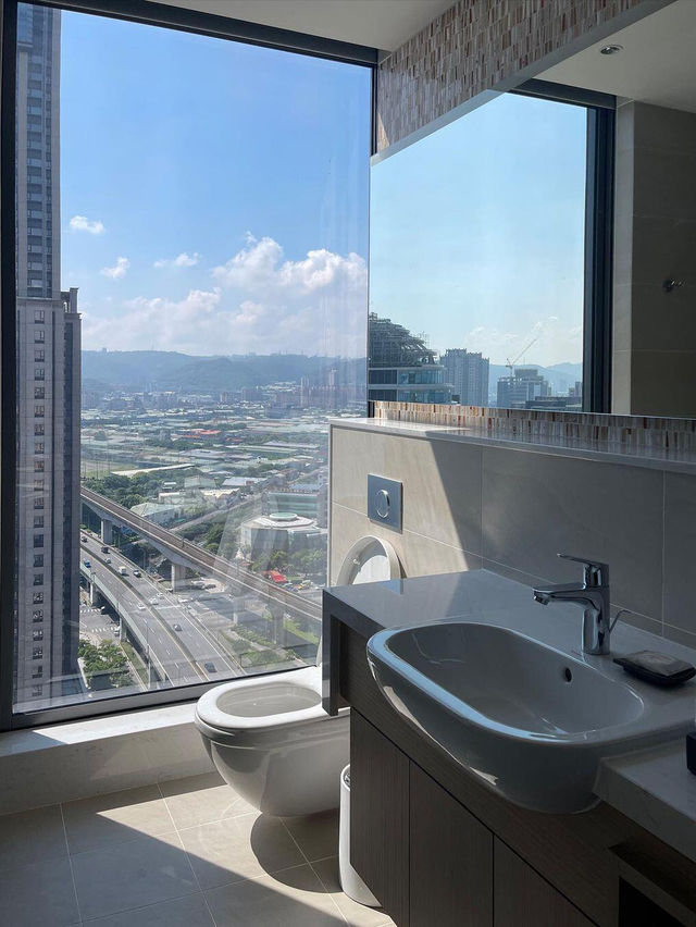 新北新莊凱悅嘉軒酒店泳池｜機捷旁的度假寶藏🌊