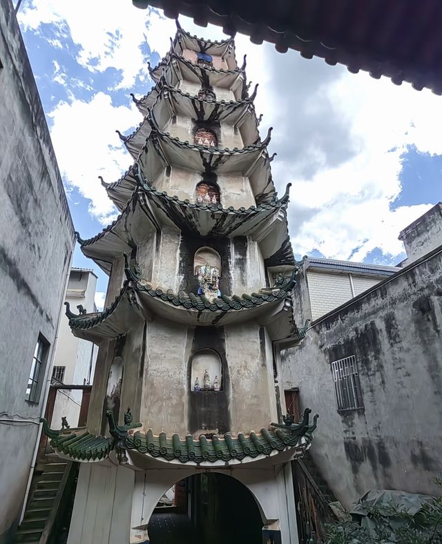 滇中六角浮屠：昆明沙朗極樂寺塔記