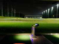 🏌️‍♂️高級到不像真的高爾夫練習場｜冷氣＋試打桿＋測距儀全都有