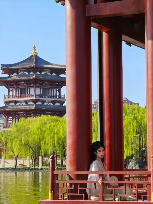 The Autumn Romance of Tang Paradise, Poetic Rain Scenes