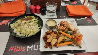 Excellent Service and Cleanliness at This Hotel