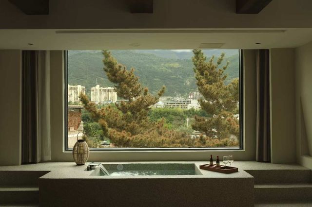 在暮山，尋回被時間溫柔以待的治癒

長久以來，我被一個問題所困擾：我們終其一生忙碌奔波，究竟是為了抵