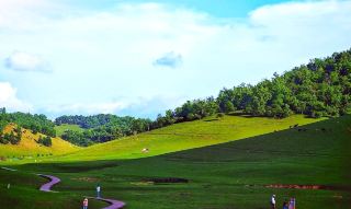 Guan Mountain Grassland Scenic Area Travel Reverie
