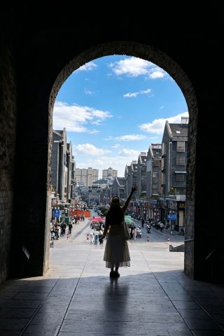 私は「国語」の教科書で紹介された千年の小城に来ました