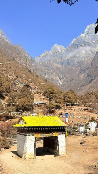Unforgettable Gokyo Lake Trekking Experience