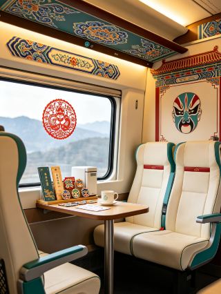 Divine Train Departing from Beijing! The Mobile Scenic Lounge Is Absolutely Amazing