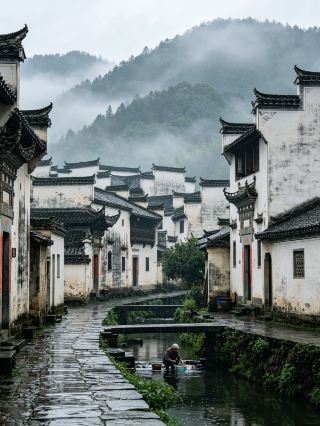Misty clouds hang low, and gentle rain falls. In Xucun, I came to understand the landscapes described by Tao Yuanming