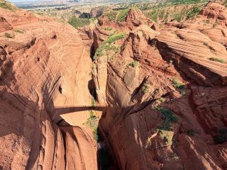 Jingbian Wave Valley Concise Guide: Location: Longzhou Town, Jingbian County, Yulin City. Formed from Jurassic-Cretaceous red sandstone millions of years ago, its wave-like shape was created by wind and water erosion.
