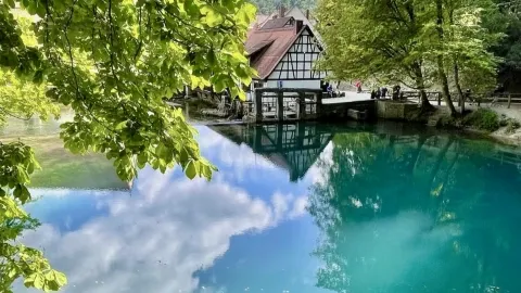 Blautopf 💎Germany's "Blue Pot," a Mysterious Lake with a Mermaid and Bottomless Depths 💙 — traveler post in Ulm