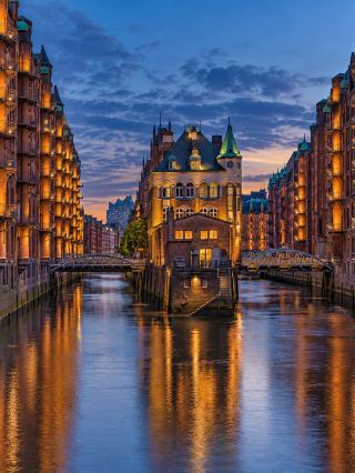 Hamburg | The gentleness of a port city hidden between red brick and water