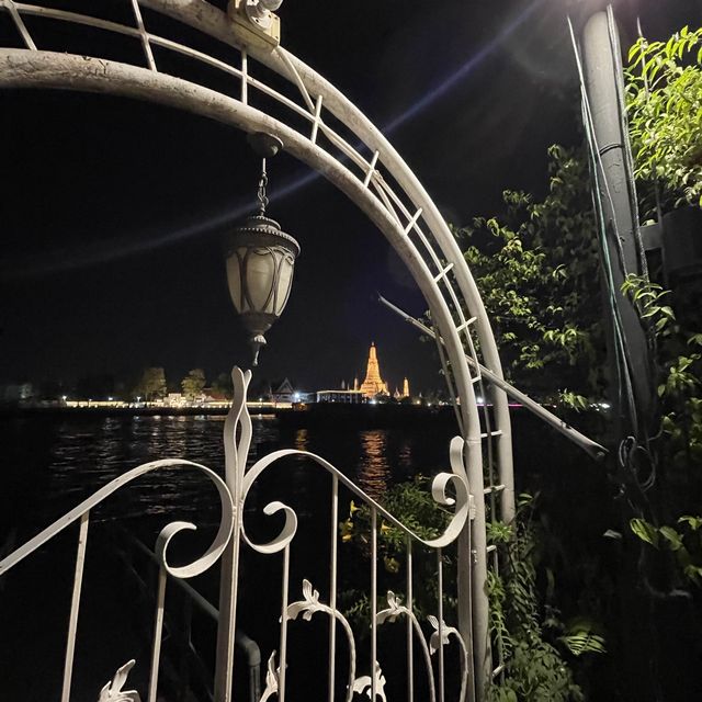 The BEST view of Wat Arun 