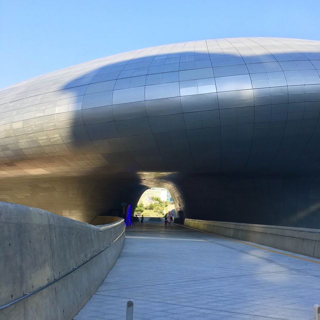 Dongdaemun Design Plaza - Seoul