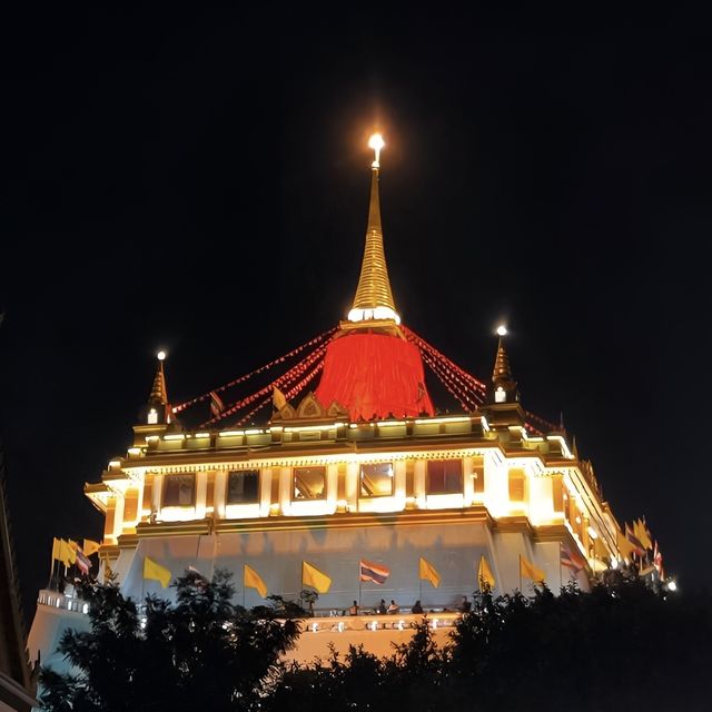 งานวัดภูเขาทอง  งานวัดกลางกรุง สุดคลาสสิค