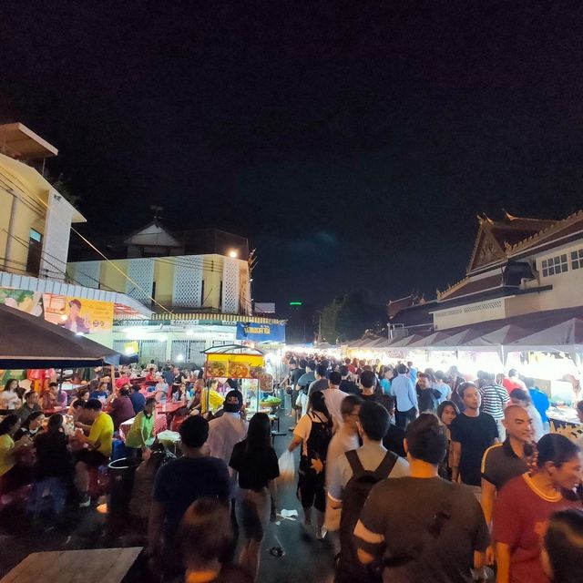 งานวัดภูเขาทอง  งานวัดกลางกรุง สุดคลาสสิค