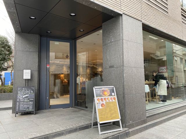 東京・広尾。ハーフサイズでバスクチーズケーキを楽しめる『HOUSE CHEESE CAKE』