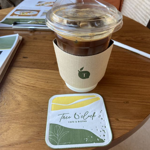 Tree O’ Clock Cafe & Bistro คาเฟ่สวยที่บางโจ
