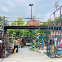 Area 53 ร้านวินเทจริมคลอง