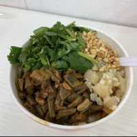 獨特長沙臭豆腐及串串香