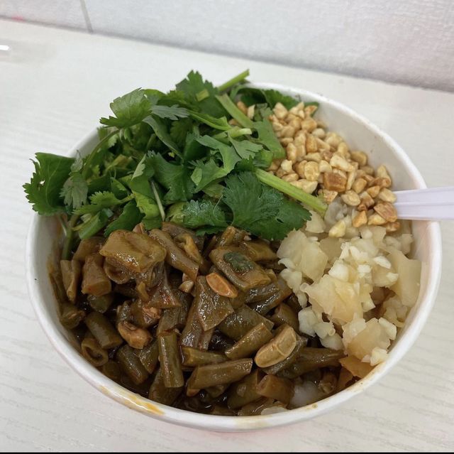獨特長沙臭豆腐及串串香