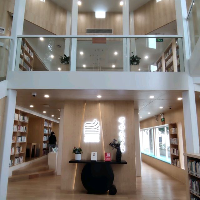 ✨打卡深圳鹽田180度海景燈塔圖書舘📖✨