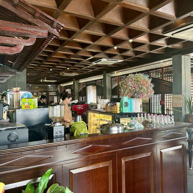 【ベトナム/ホーチミン】穴場のレトロでおしゃれなカフェ「Cafe Co Ba)