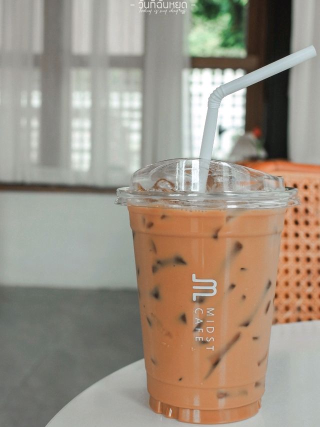 คาเฟ่มินิมอล บางมด พุทธบูชา 