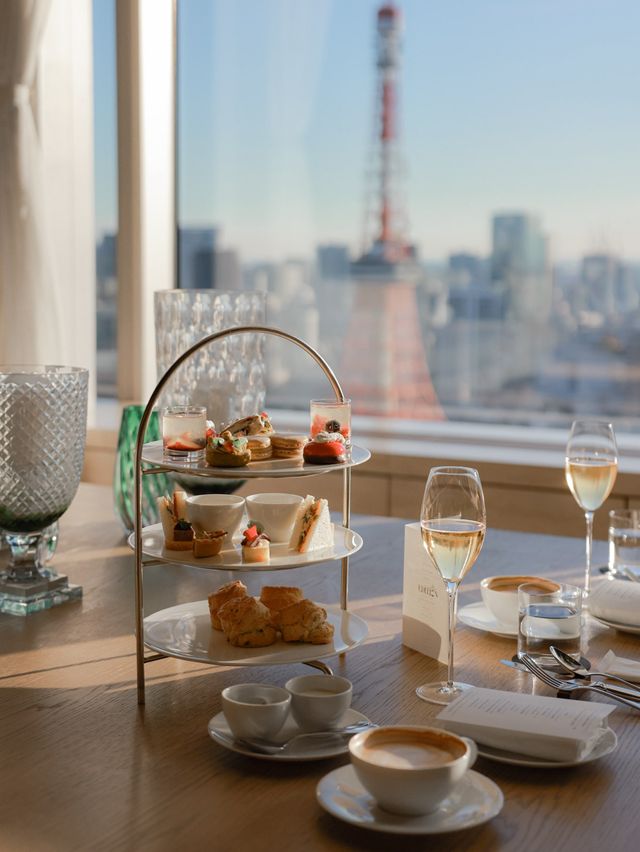 東京の冬、虎ノ門の高層階で楽しむ特別なクリスマスアフタヌーンティー