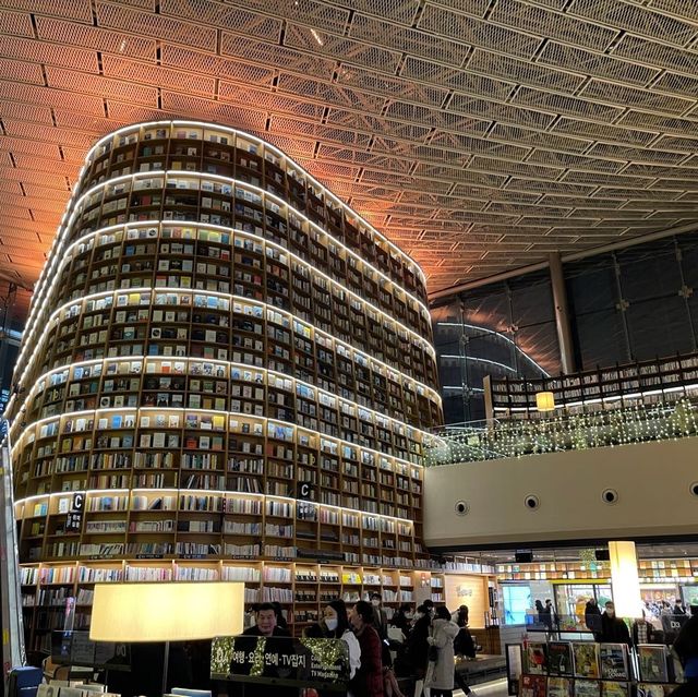 저녁의 코엑스 별마당도서관🥰❤️