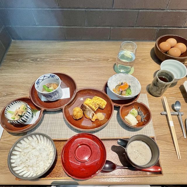 これが噂の納豆グラタン！ふふ河口湖の朝食