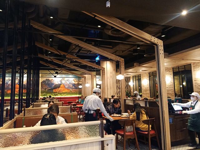 พากินสเต็กร้าน Eat Am Are 